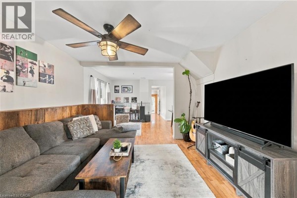 Living room - 632 Steele Street, Port Colborne, ON L3K4Y7 Photo 5