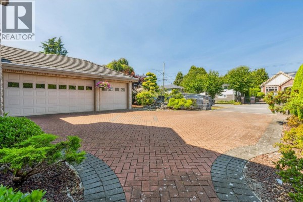 6320 Bassett Road, Richmond, BC V7C2Y4 Photo 4