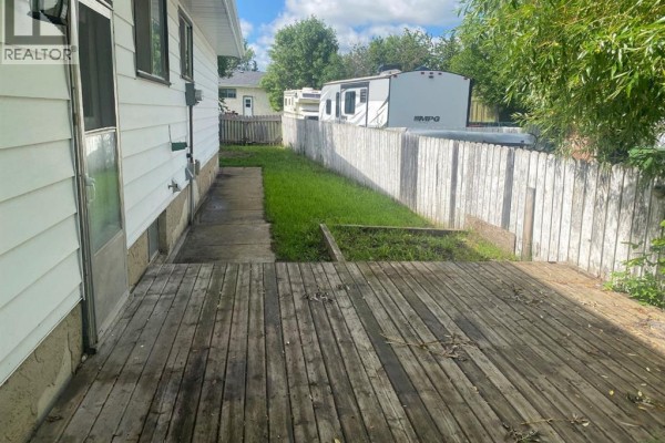 6321-b Enevold Drive, Camrose, AB, photo 3