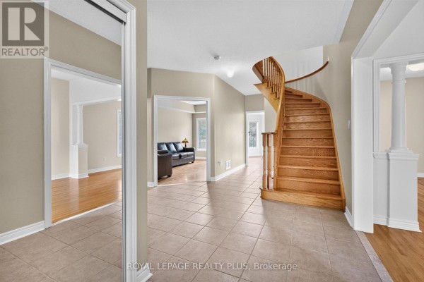 Family room - 6322 Lisgar Drive, Mississauga, ON L5N7W1 Photo 3