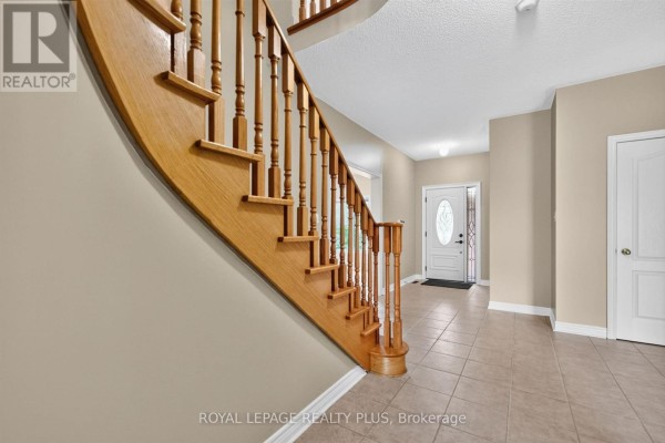 Kitchen - 6322 Lisgar Drive, Mississauga, ON L5N7W1 Photo 4