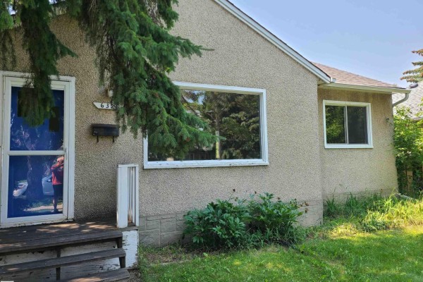 Kitchen - 6326 109a St Nw, Edmonton, AB T6H3C7 Photo 2