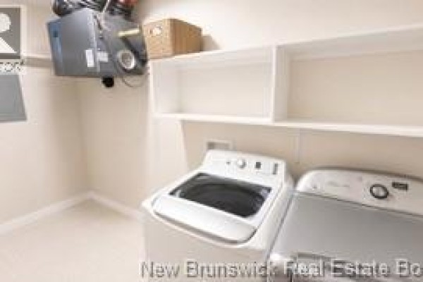 Living room - 633 Whitepine Road, Riverview, NB E1B2P2 Photo 5