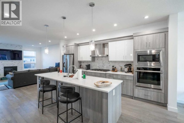 2pc Bathroom - 634 17 Avenue Nw, Calgary, AB T2M0N5 Photo 4