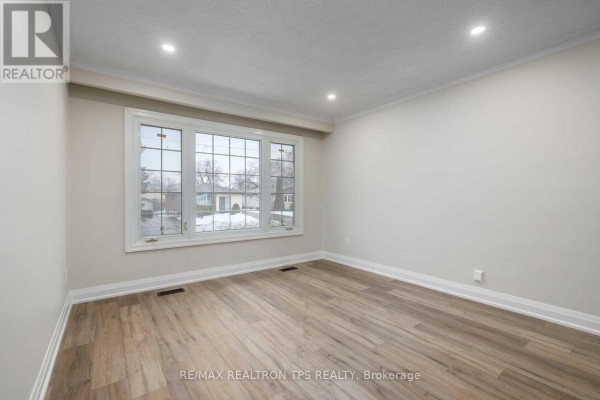 Eating area - 634 Athol Street E, Oshawa, ON L1H1M3 Photo 2