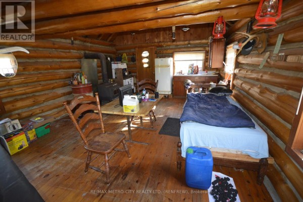 6340 Murphy Road, Greater Madawaska, ON K7V3Z9 Photo 4