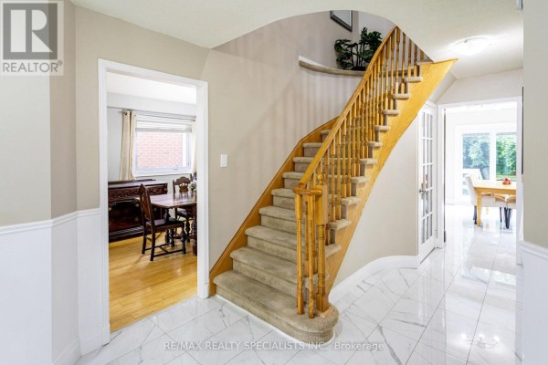 Eating area - 6343 Alderwood Trail, Mississauga, ON L5N6X1 Photo 5
