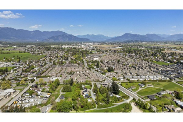 6347 Vedder Road, Sardis South, Chilliwack, BC V2R1C7 Photo 5
