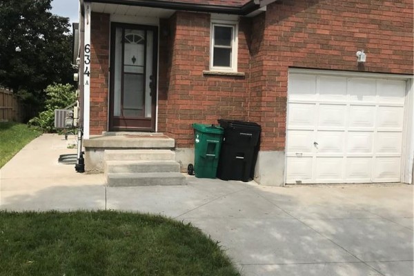 3pc Bathroom - 634a Pinerow Crescent, Waterloo, ON N2T2K8 Photo 2