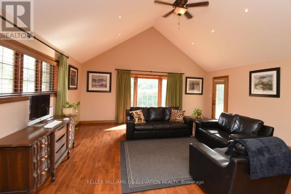 635 Millgrove Side Road, Hamilton, ON, photo 2