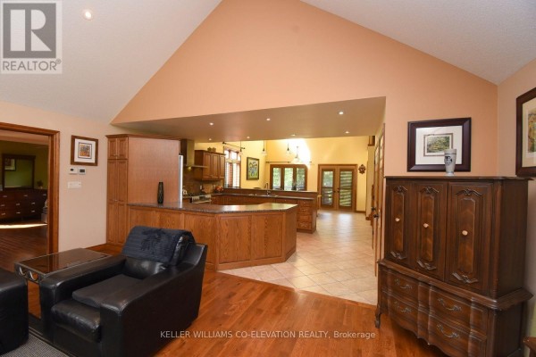 Primary Bedroom - 635 Millgrove Side Road, Hamilton, ON L8B0W7 Photo 5
