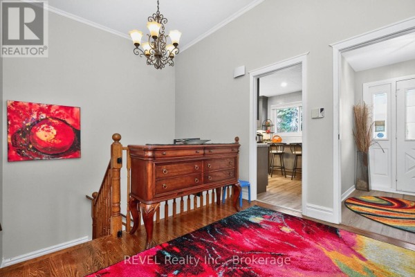 Foyer - 635 William Street, Midland, ON L4R2S7 Photo 5
