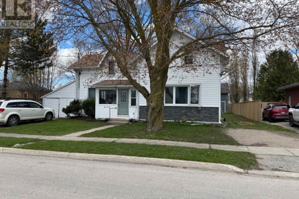 Bedroom 2 - 635 Yonge Street, Minto, ON N0G2P0 Photo 2