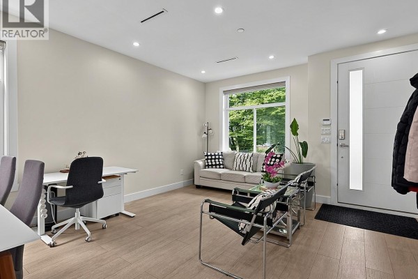 636 Cassiar Street, Vancouver, BC V5K4N2 Photo 5