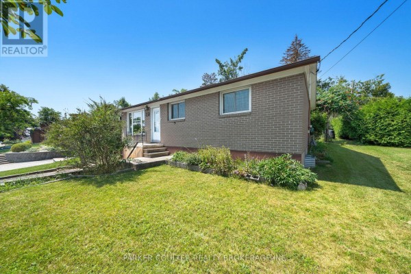 Kitchen - 636 Mississaga Street W, Orillia, ON L3V3C6 Photo 4