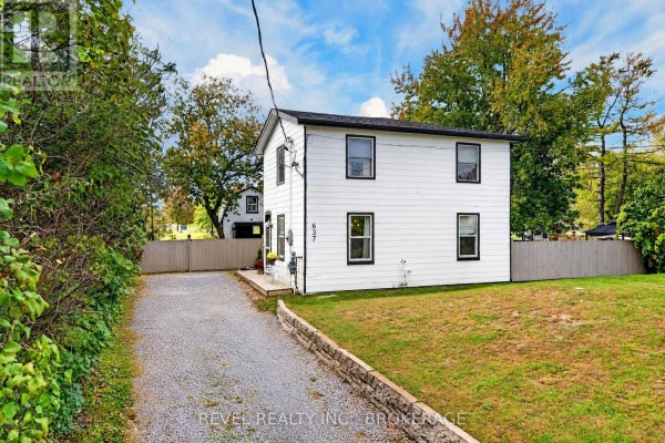 Residential for sale at 637 Collins Bay Road, Kingston, ON - MLS® 85fw8q