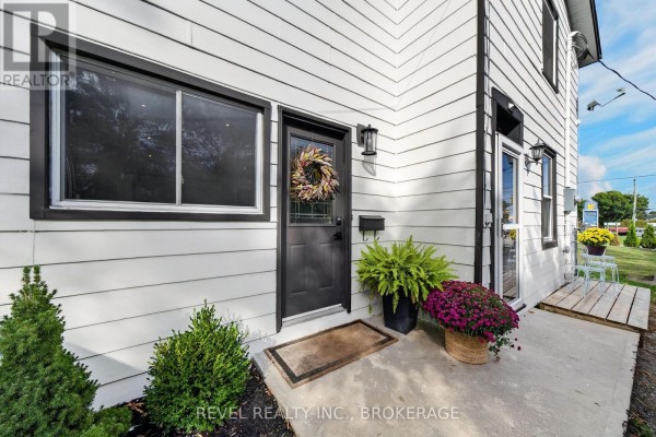637 Collins Bay Road, Kingston, ON, photo 2