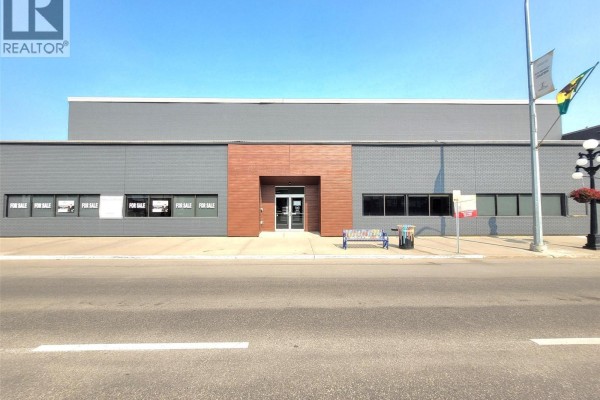 637 Main Street N, Moose Jaw, SK S6H0W6 Photo 4