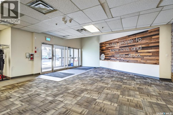 637 Main Street N, Moose Jaw, SK S6H0W6 Photo 5