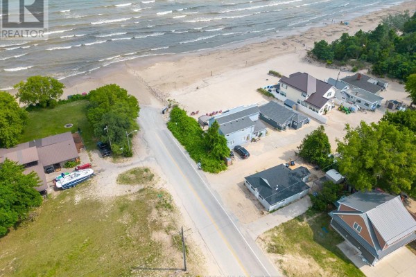 6371 Cottage Way Lane, Lambton Shores, ON N0N1J1 Photo 5