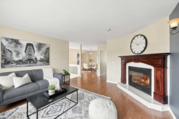6375 187a Street, Surrey, BC V3S7W2 Photo 4