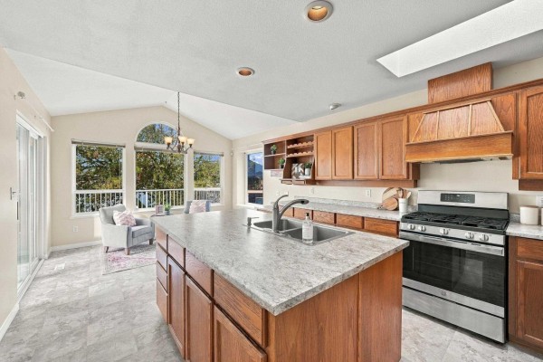 6375 187a Street, Surrey, BC V3S7W2 Photo 5