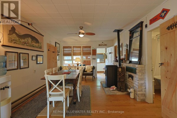 Sunroom - 6379 West Parkway Drive, Lambton Shores, ON N0N1J0 Photo 3
