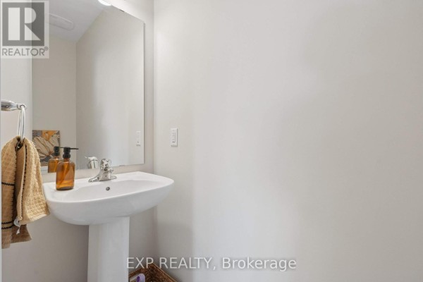 6384 Ottawa St W Street, Ottawa, ON K0A2Z0 Photo 4