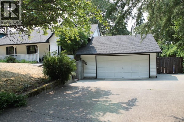 6386 Highwood Dr, Duncan, BC, photo 3