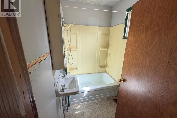 Bedroom - 639 Albert Street, Hudson Bay, SK S0E0Y0 Photo 4