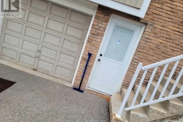 6393 Chaumont Crescent, Mississauga, ON L5N2M7 Photo 2