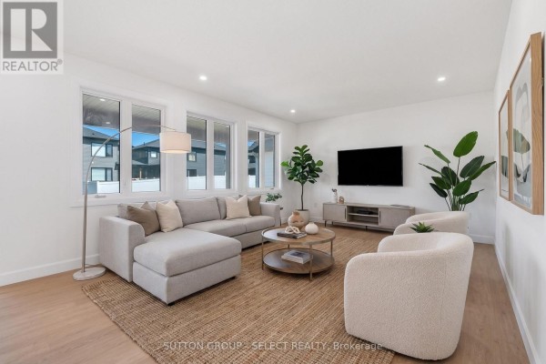 Great room - 6394 Heathwoods Avenue, London South, ON N6P1H5 Photo 3