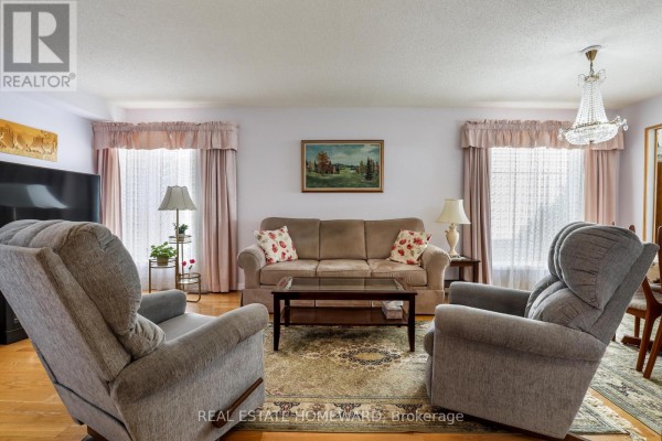 Bedroom 2 - 6399 Colebrook Crescent, Mississauga, ON L5N3E3 Photo 5