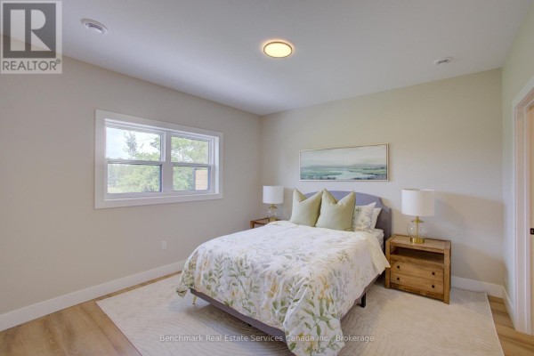 Living room - 64 - 1182 Queen Street, Kincardine, ON N2Z0J2 Photo 5
