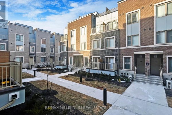 64 - 31 Honeycrisp Crescent, Vaughan, ON L4K0N6 Photo 4