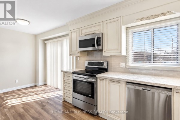 Dining room - 64 - 6040 Montevideo Road, Mississauga, ON L5N2T4 Photo 3