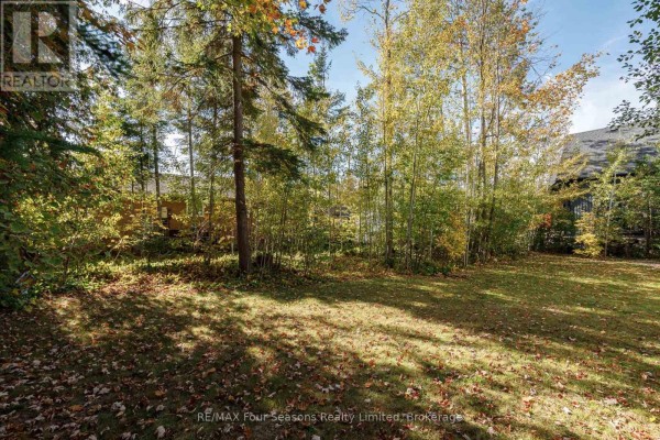 64 60th Street N, Wasaga Beach, ON L9Z1V7 Photo 5