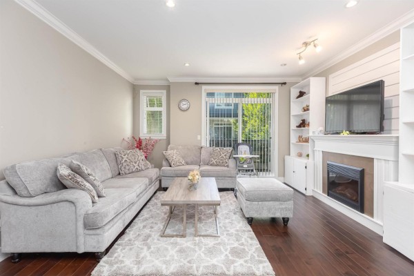 64 6383 140 Street, Surrey, BC V3W0E9 Photo 2