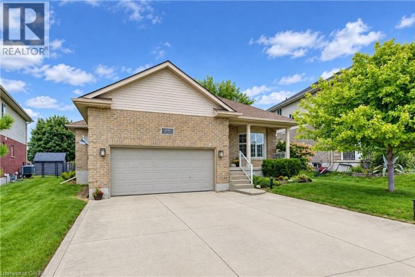 Recreation room - 64 Applewood Street, Plattsville, ON N0J1S0 Photo 2