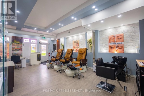 64 Chesterwood Crescent, Brampton, ON L6Y0Z4 Photo 4