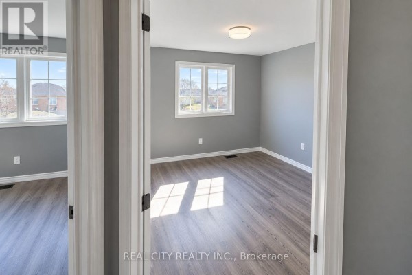 64 Clough Crescent, Guelph, ON N1L0G1 Photo 4