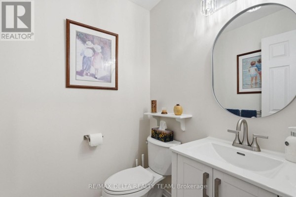 Living room - 64 Collington Street, Ottawa, ON K2G6X3 Photo 4