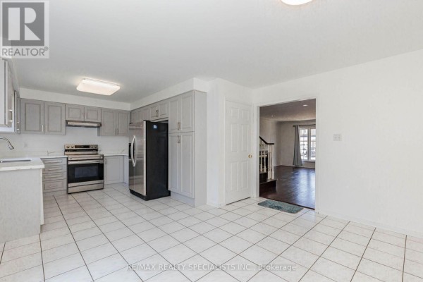 64 Dolphin Song Crescent, Brampton, ON L6R2A7 Photo 4