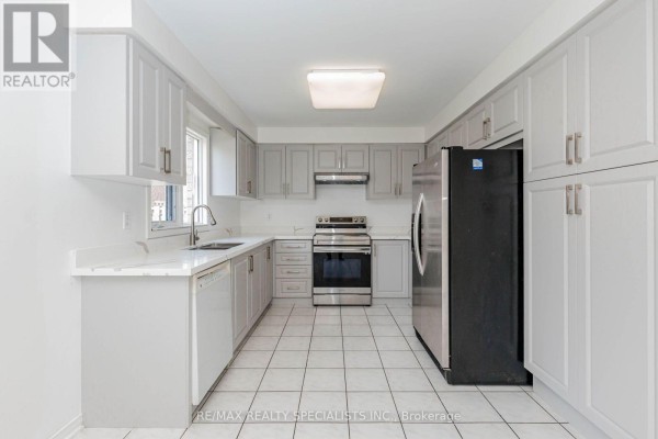 64 Dolphin Song Crescent, Brampton, ON L6R2A7 Photo 5