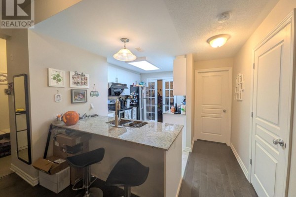 64 F Tipperary Private, Ottawa, ON K2J2T3 Photo 5