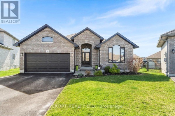 64 Farmington Crescent, Belleville