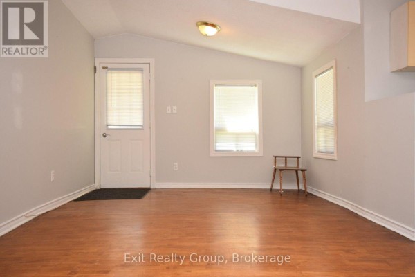 64 George Street, Quinte West, ON, photo 2