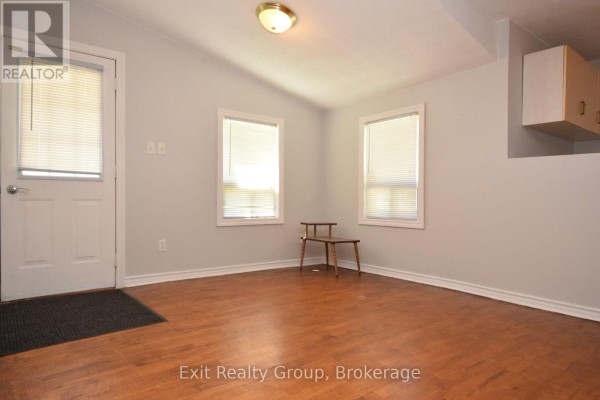 64 George Street, Quinte West, ON, photo 3