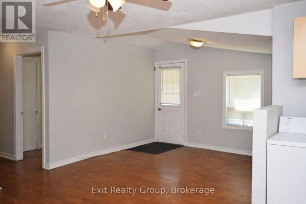 Bedroom 2 - 64 George Street, Quinte West, ON K8V1R6 Photo 4