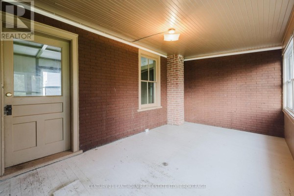 Bedroom 4 - 64 Green Street, Deseronto), ON K0K1X0 Photo 5